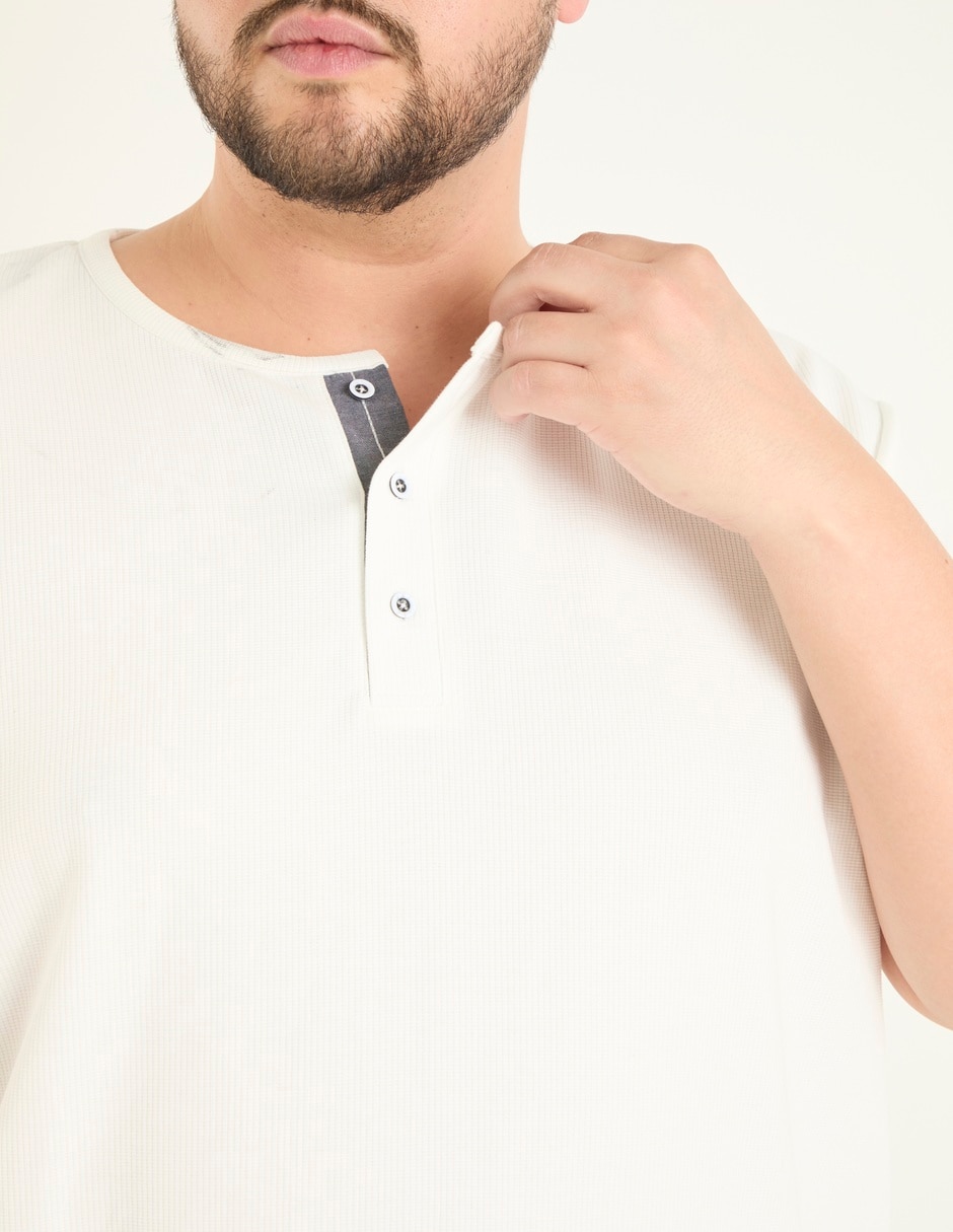 Playera cuello henley para hombre 7