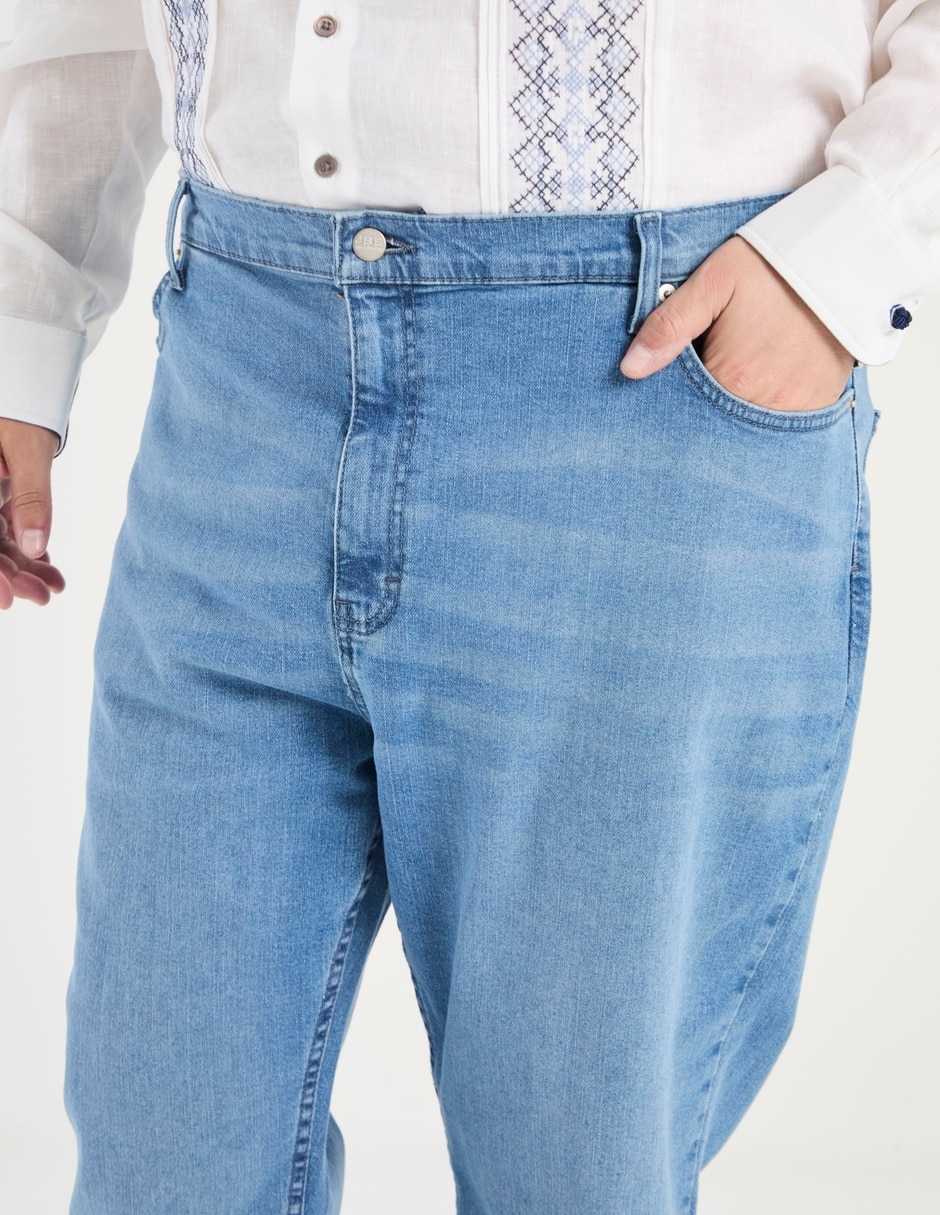 Jeans straight lavado whisker para hombre 7