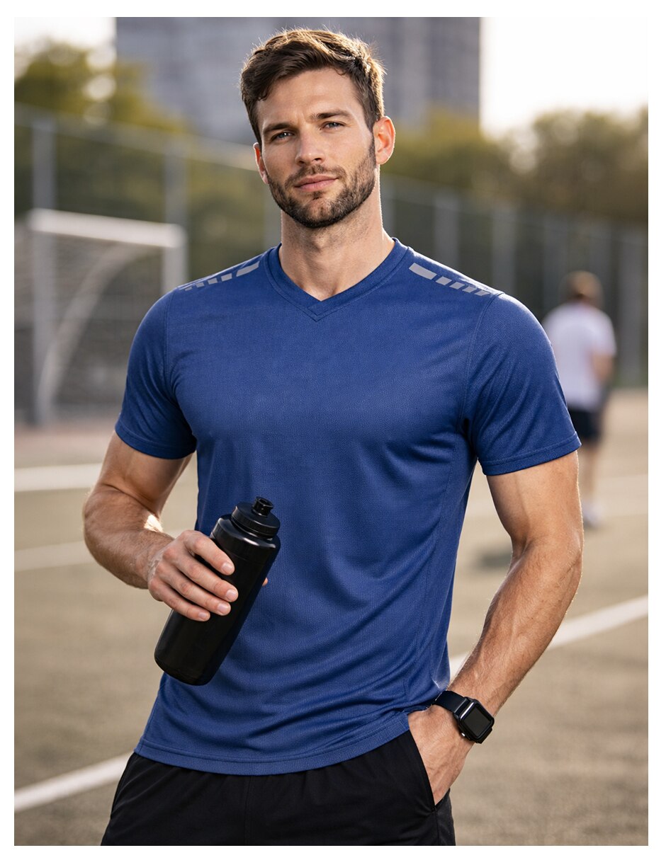 Set playera cuello V para hombre 11